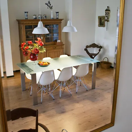 Orange Delight Apartment Delft