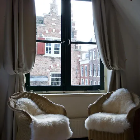 Orange Delight * Delft